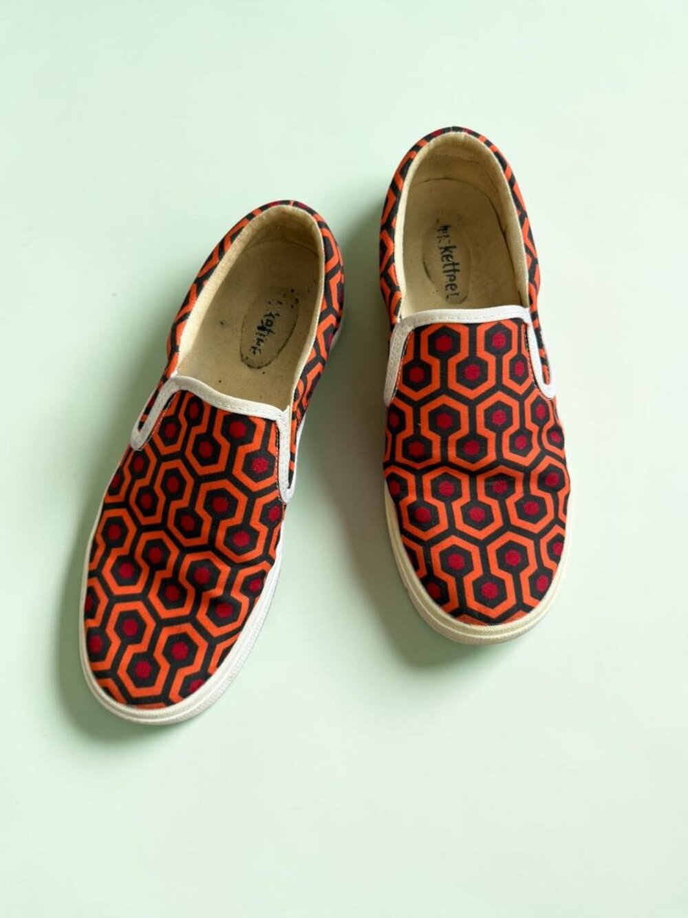 BUCKETFEET Women’s The Shining Carpet Print Slip On Sneakers Size 7.5